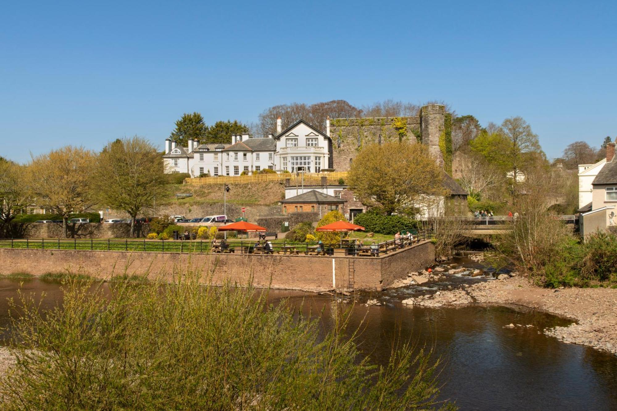The Castle Of Brecon Hotel, Brecon, Powys المظهر الخارجي الصورة