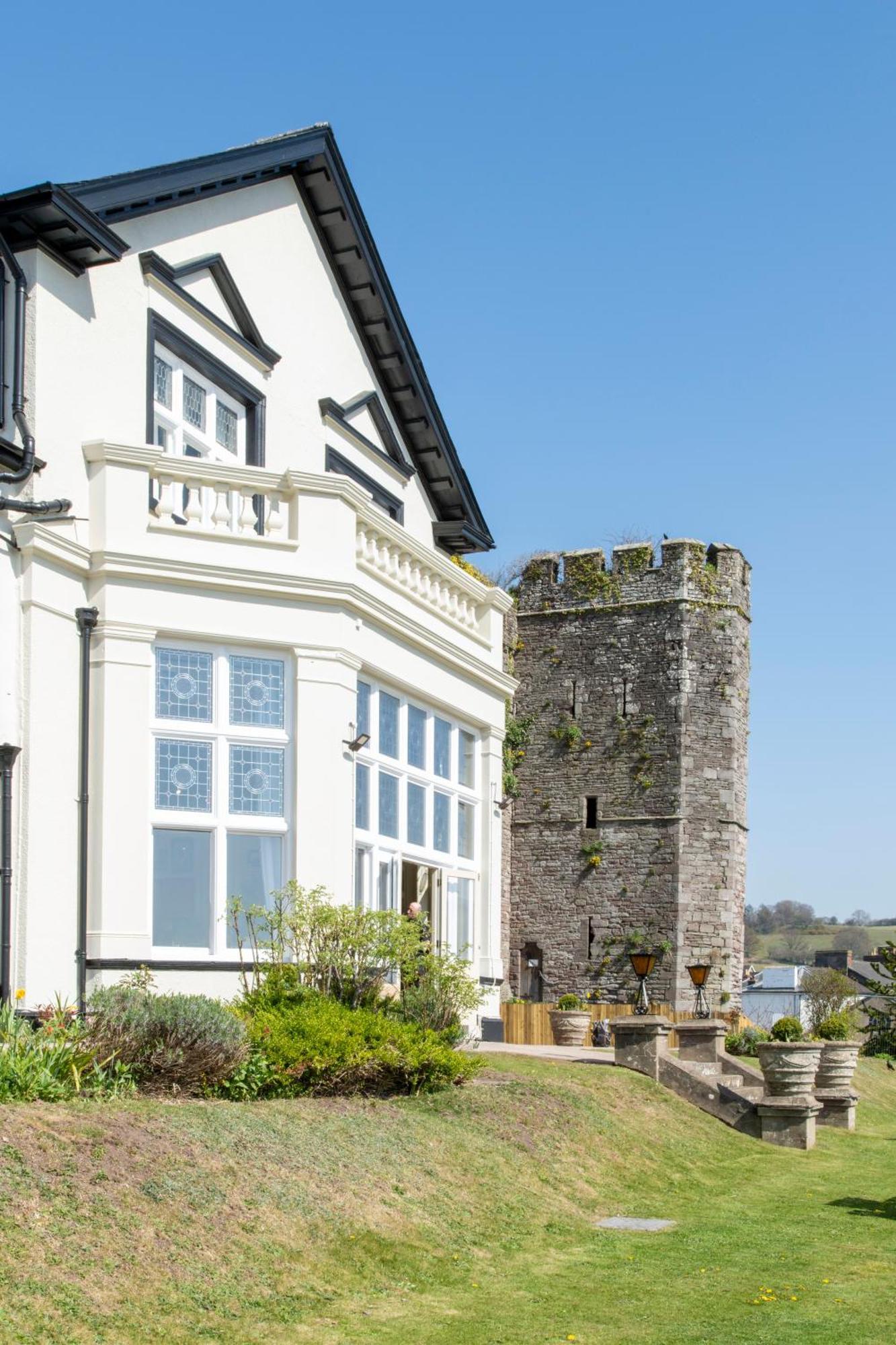 The Castle Of Brecon Hotel, Brecon, Powys المظهر الخارجي الصورة